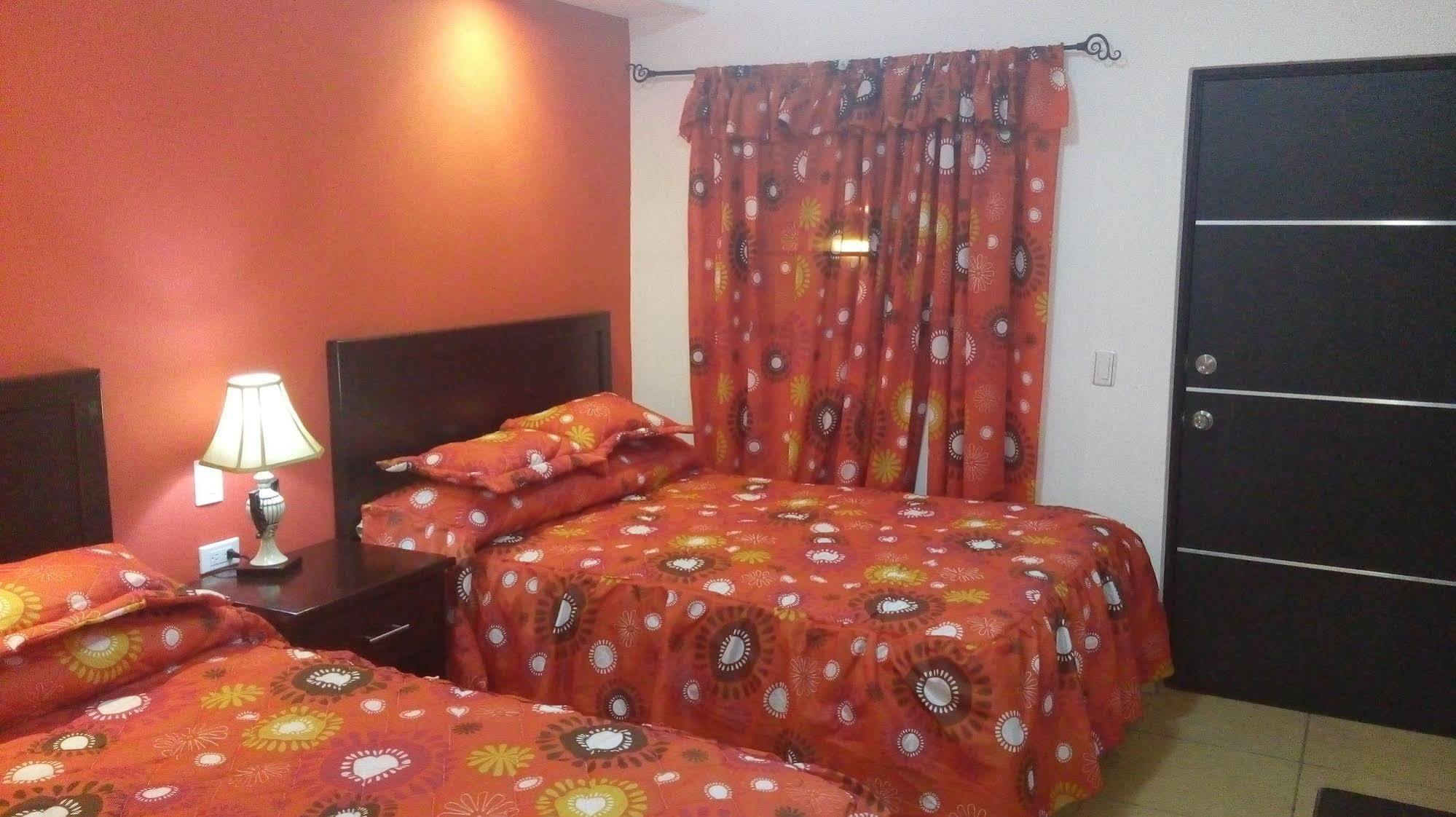 Hotel Los Valles Creel Esterno foto